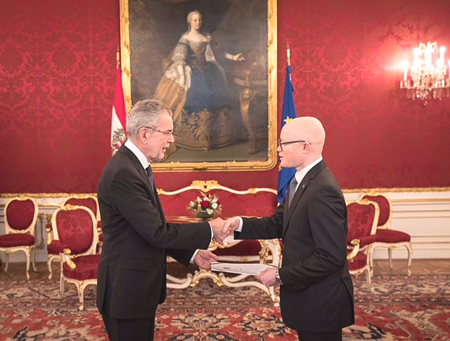 Balozi Possi Akabidhi Hati za Utambulisho Nchini Austria